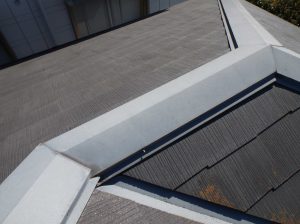 グローアップのスレート屋根の塗装工事例施行前事例