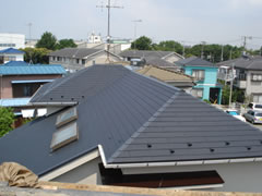 横浜建材工業のスレート屋根の屋根葺き替え工事施行後事例